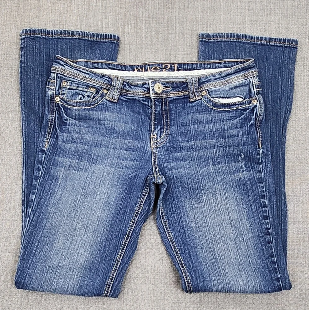 Rue21 Slim Boot Medium Wash Denim Jeans. Size 9/10 R - Picture 4 of 10